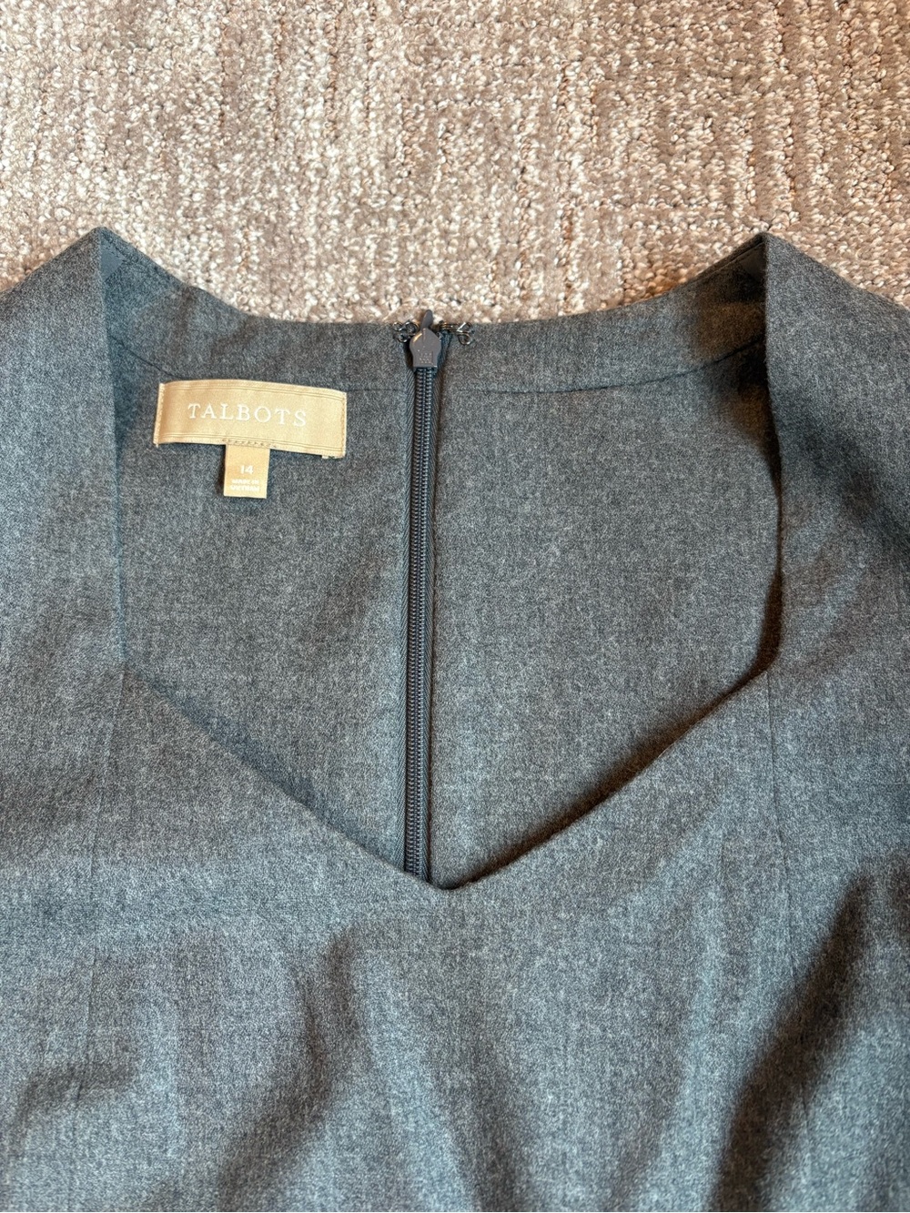 Talbots Sleeveless V-Neck Grey Sheath Dress - Italian Wool - Size 14 - Picture 7 of 14